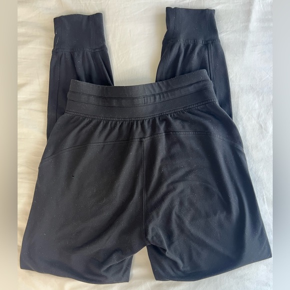 ❗️SOLD❗️Lululemon Ready To Rulu Black Joggers [Sz. 0] - Picture 2 of 2
